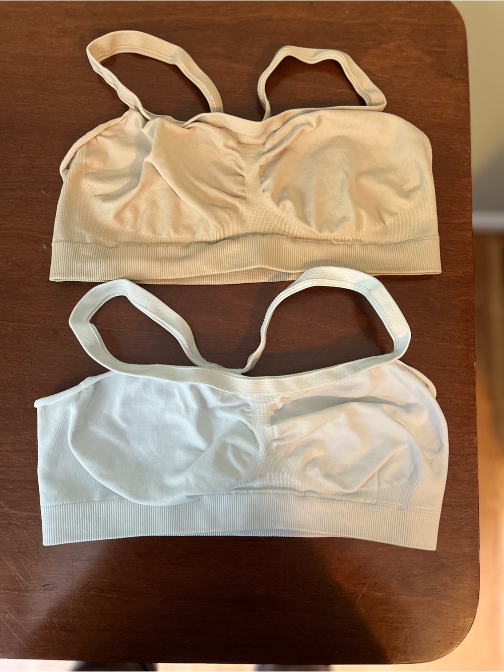 Barely There Seamless Wireless Bralette Due - Tan and White Style X069